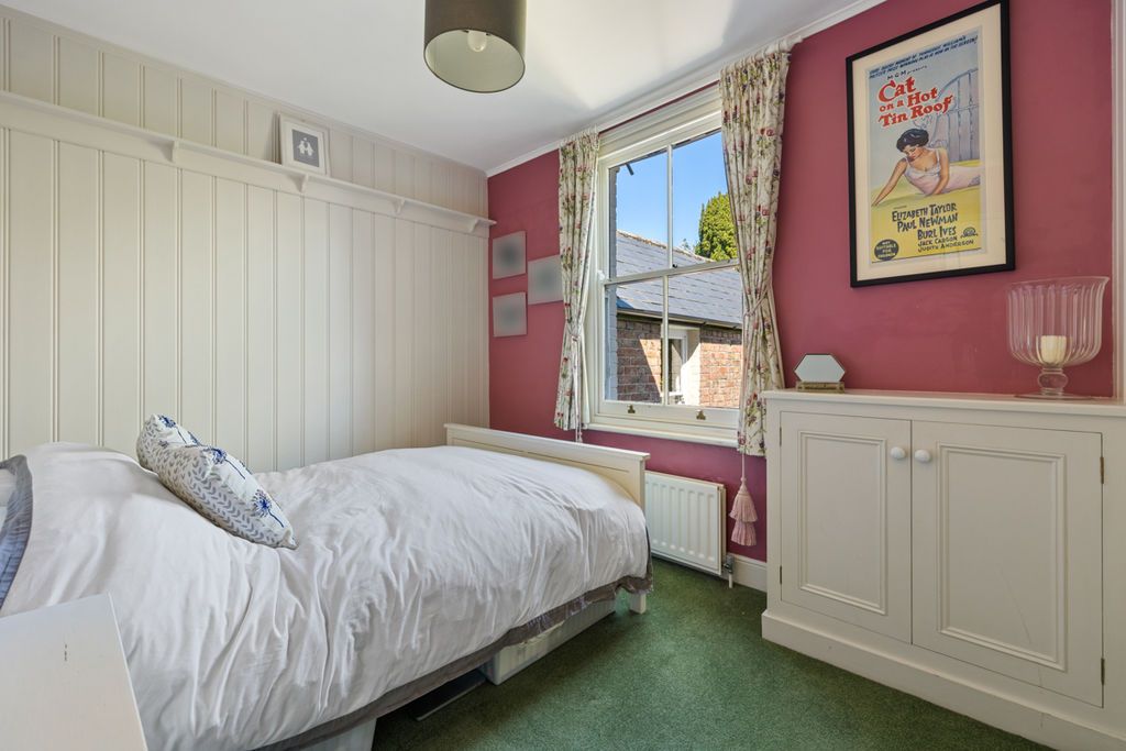 Additional image 28 of 4 bed semi-detached house for saleWhyke Road, Chichester PO19