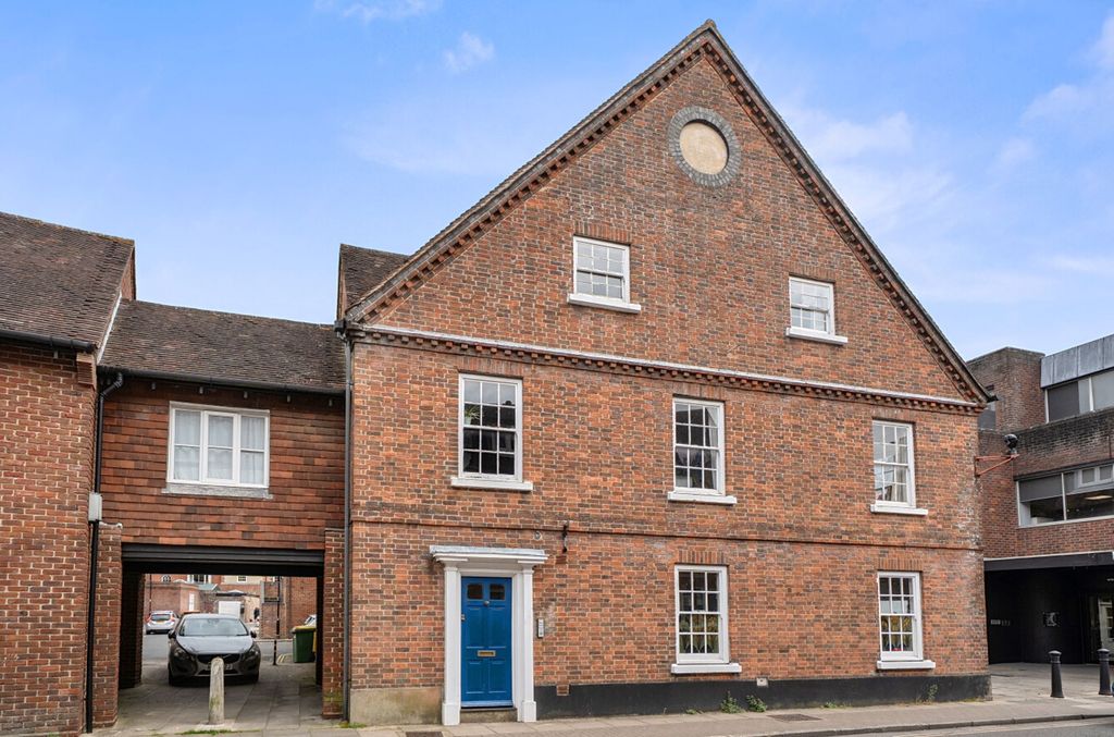 Additional image 15 of 3 bed flat for saleChapel Street, Chichester PO19