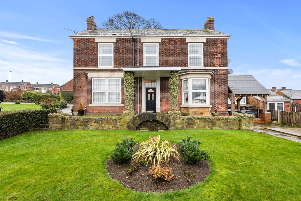 Additional image 3 of 3 bed detached house for saleStation Road, Brimington, Chesterfield S43