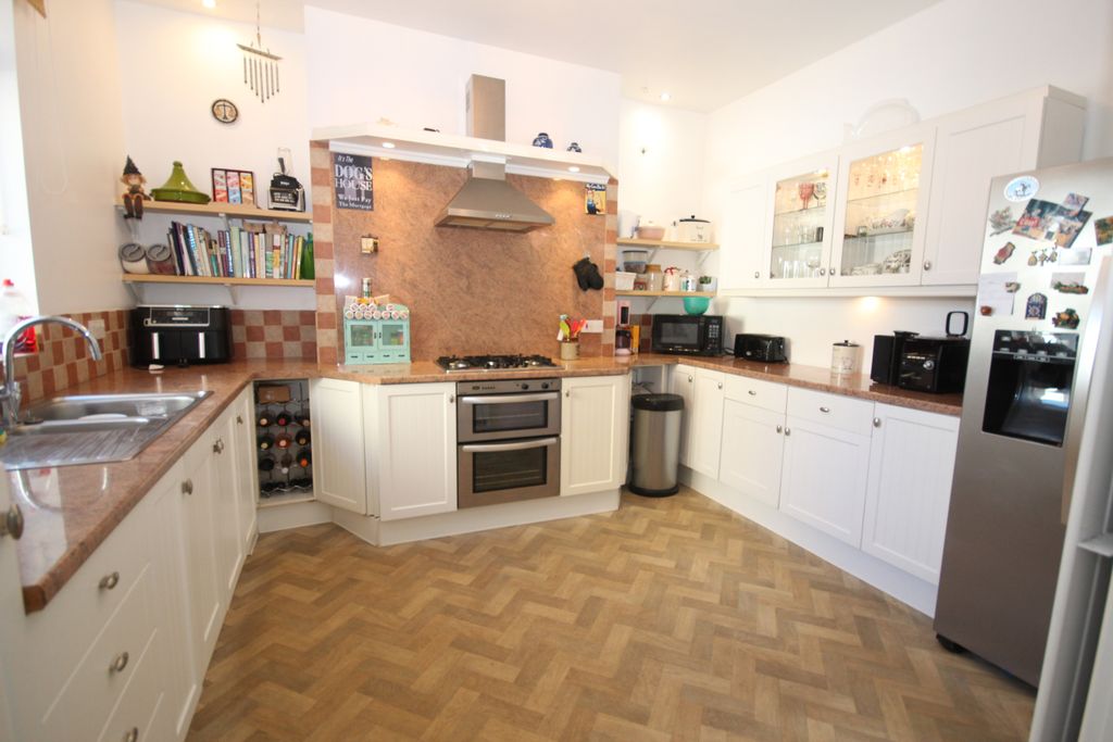 Additional image 17 of 4 bed end terrace house for sale53 High Street, Buckie AB56