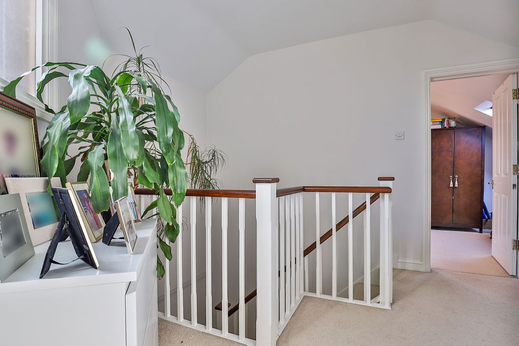 Additional image 10 of 3 bed flat for saleDragoon Way, Christchurch BH23