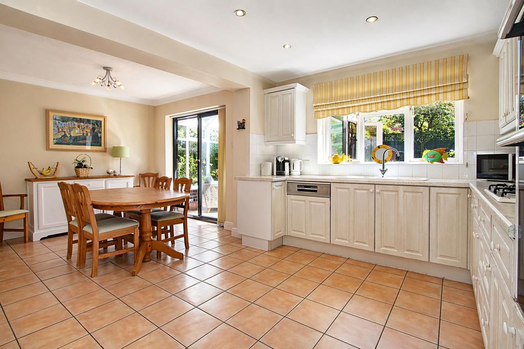 Additional image 8 of 5 bed detached house for saleWellfield Gardens, Carshalton Beeches SM5