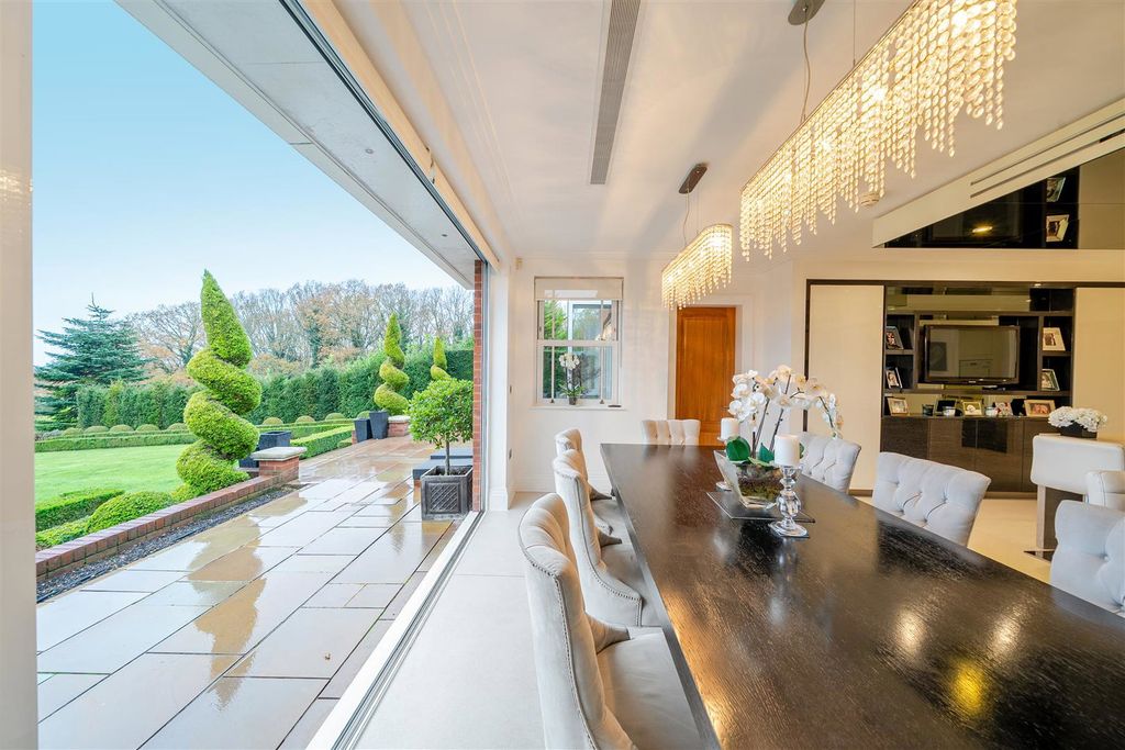 Additional image 15 of 5 bed detached house for saleProwse Avenue, Bushey Heath, Bushey WD23