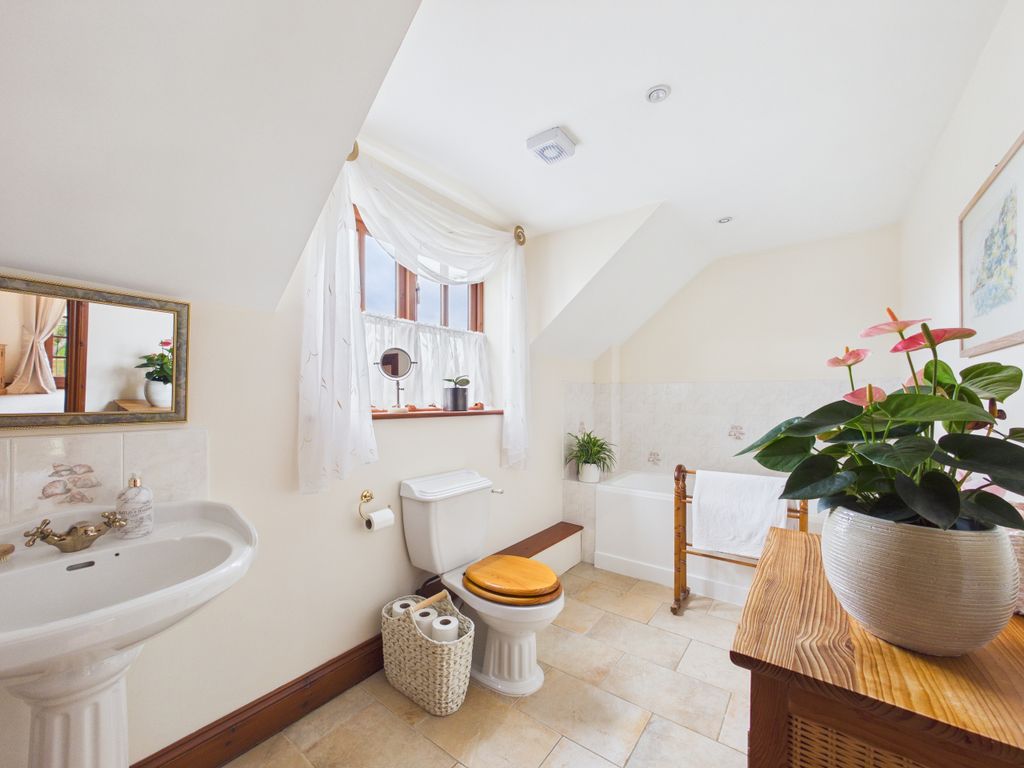 Additional image 12 of 4 bed detached house for saleThe Lane, Lower Icknield Way, Chinnor, Oxfordshire OX39