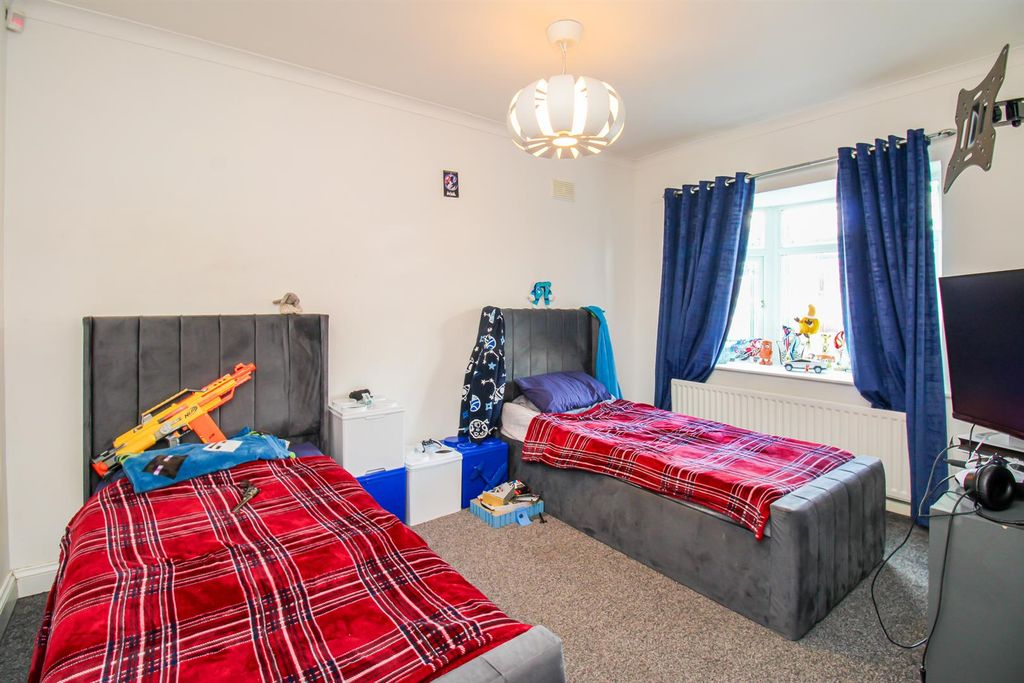 Additional image 13 of 2 bed detached bungalow for saleHolywell Lane, Castleford WF10
