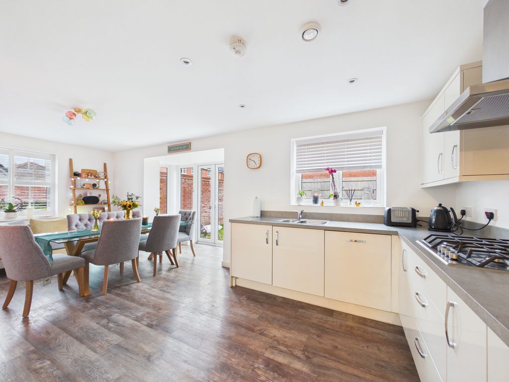 Additional image 4 of 4 bed detached house for saleMoor Close, Chinnor, Oxfordshire OX39