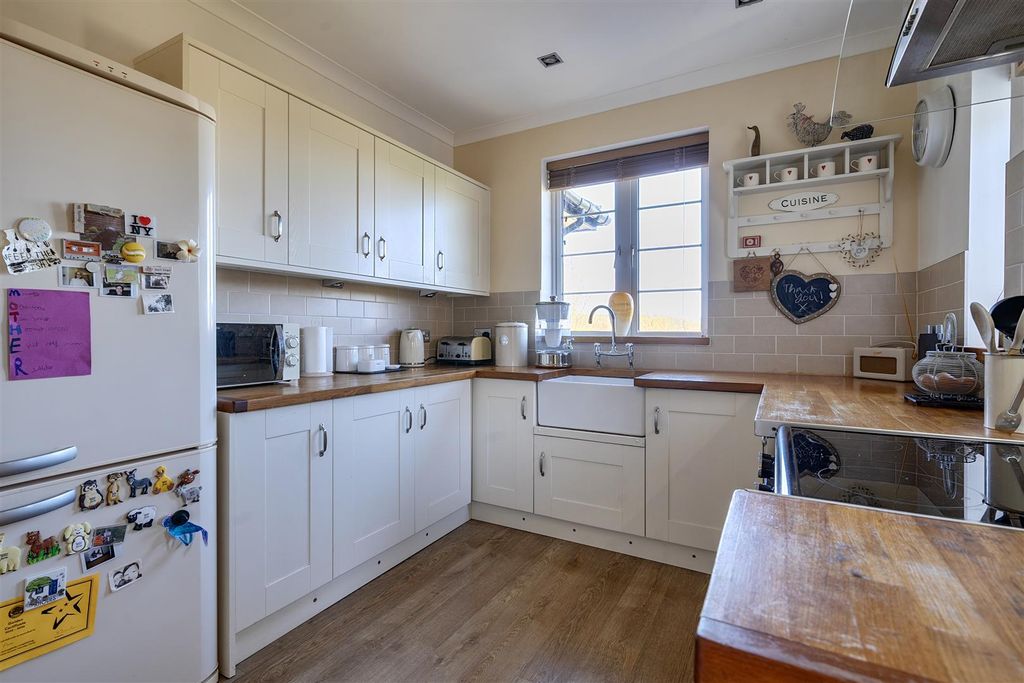 Additional image 5 of 3 bed flat for saleChisenbury Court, East Chisenbury, Pewsey SN9