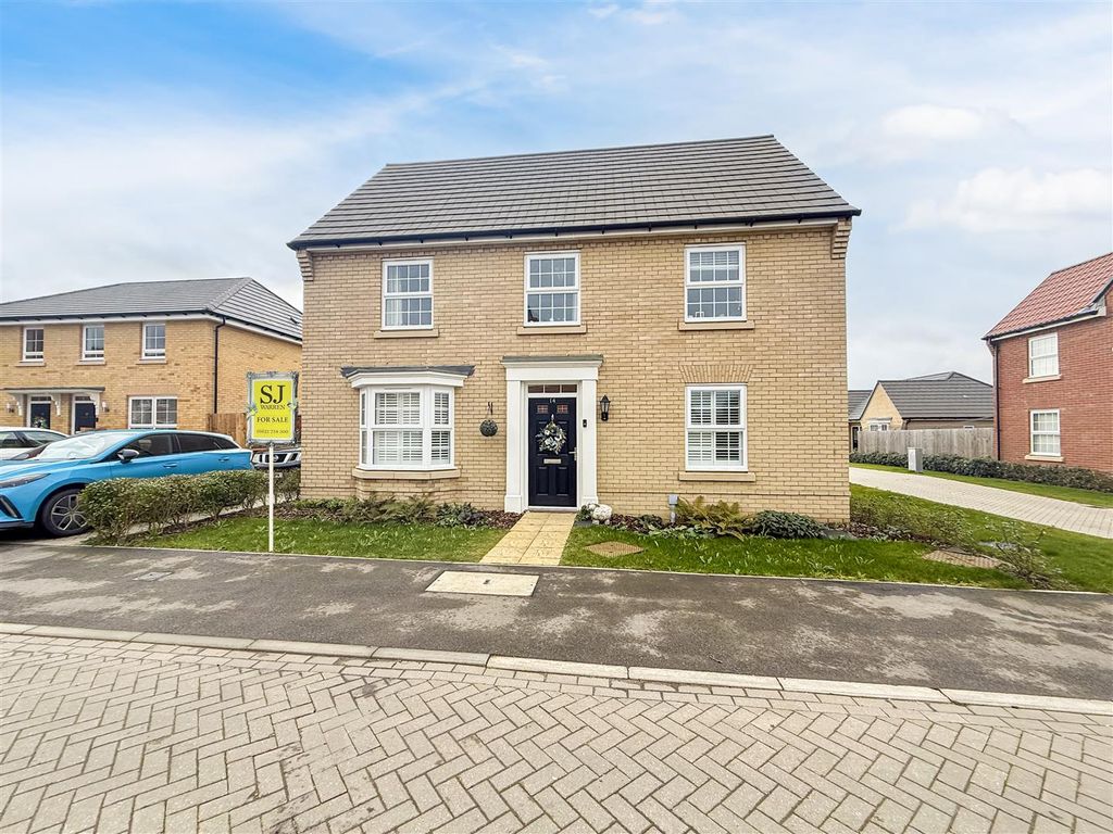 4 bed property for saleBrent Way, Burnham-On-Crouch CM0