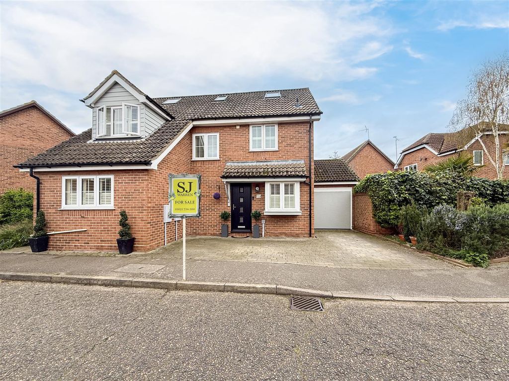 5 bed detached house for saleLeslie Park, Burnham-On-Crouch CM0