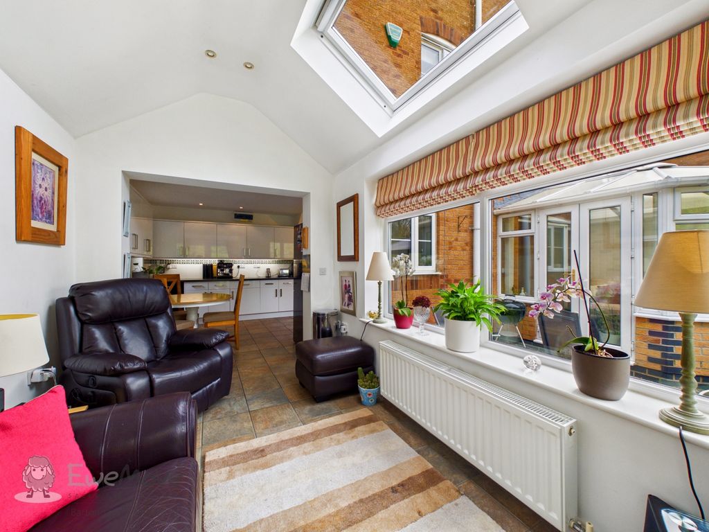Additional image 7 of 4 bed detached house for saleDoveridge Road, Burton-On-Trent, Staffordshire DE15