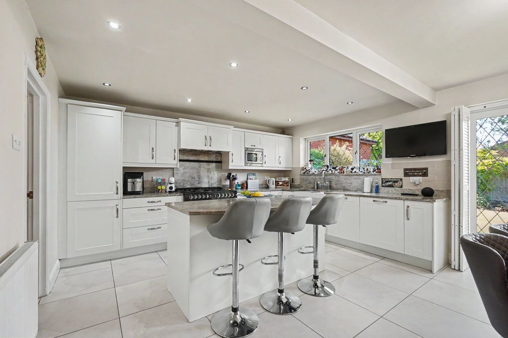 Additional image 2 of 4 bed detached house for saleWoodlands, Walderslade Woods, Chatham ME5