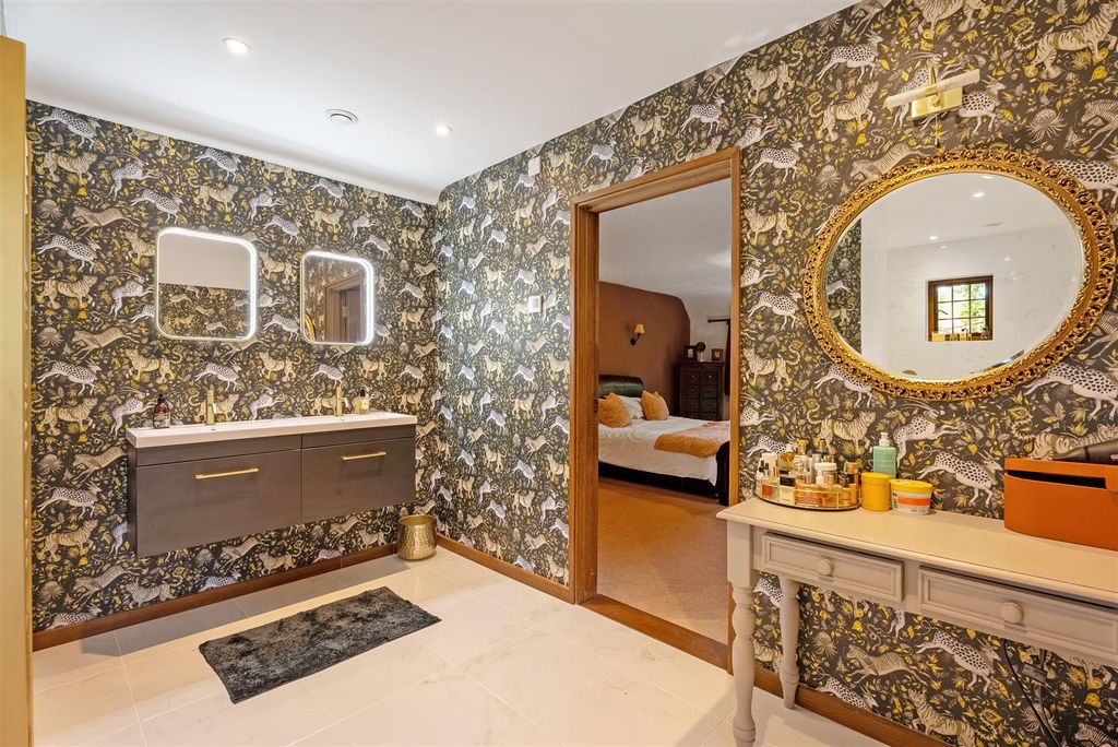 Additional image 24 of 5 bed detached house for saleOakwood Close, Chislehurst BR7