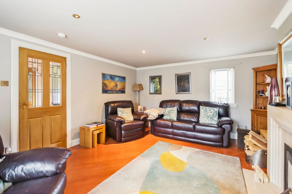 Additional image 4 of 3 bed detached house for saleAncaster Square, Callander FK17