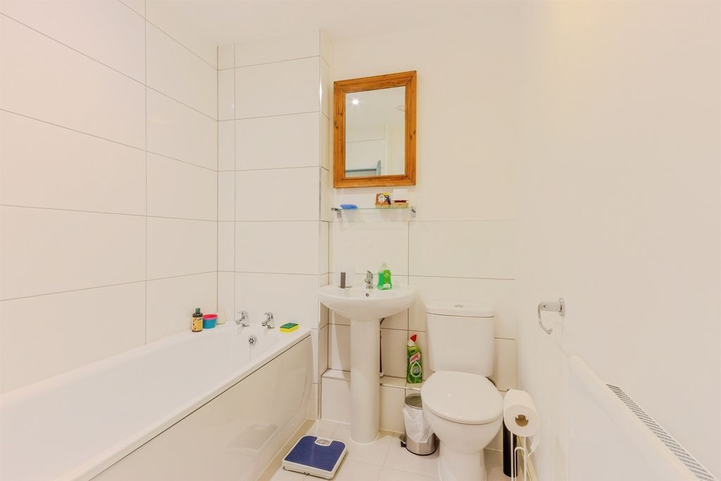 Additional image 15 of 4 bed penthouse for saleGreat Stour Mews, Canterbury CT1