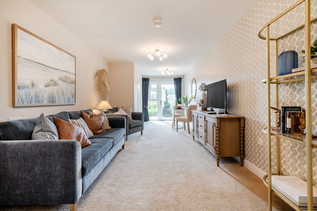 Additional image 5 of 2 bed flat for salePalmers Fields Avenue, Chichester PO19