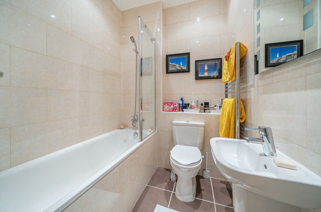 Additional image 12 of 2 bed flat for saleUpper Park Place, 29-31 Upper Park Road, Camberley, Surrey GU15