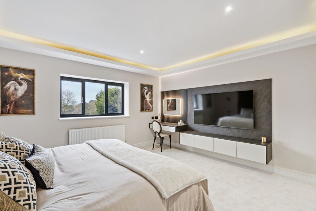Additional image 23 of 5 bed detached house for saleAldenham Road, Bushey WD23