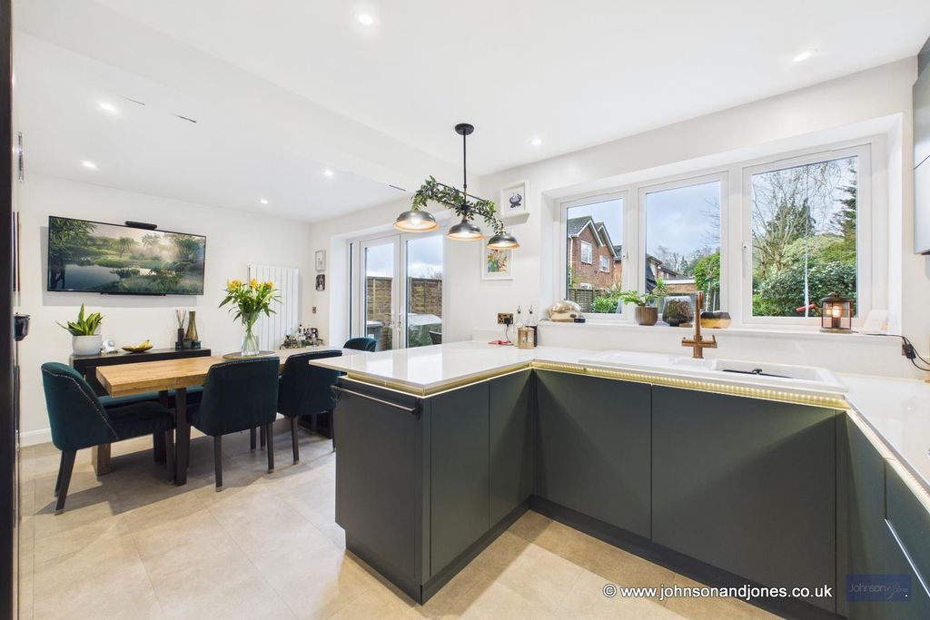 Additional image 8 of 4 bed detached house for saleLittle Green Lane, Chertsey KT16