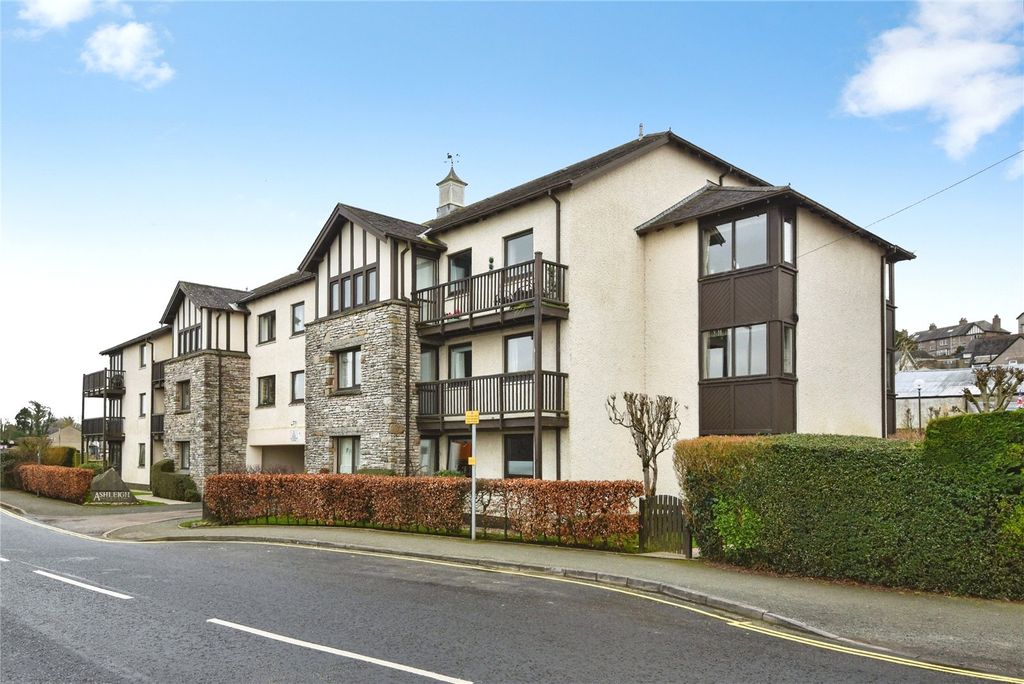 2 bed flat for saleAshleigh Court, Arnside LA5