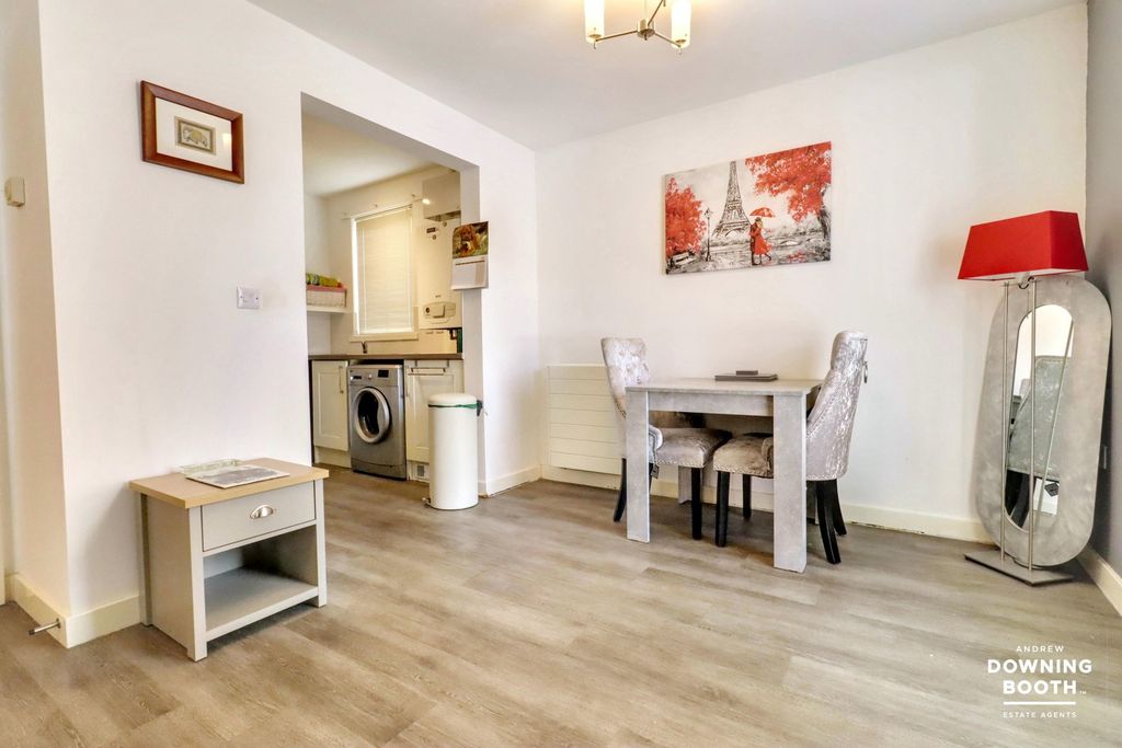 Additional image 7 of 2 bed flat for saleQueen Street, Lichfield WS13