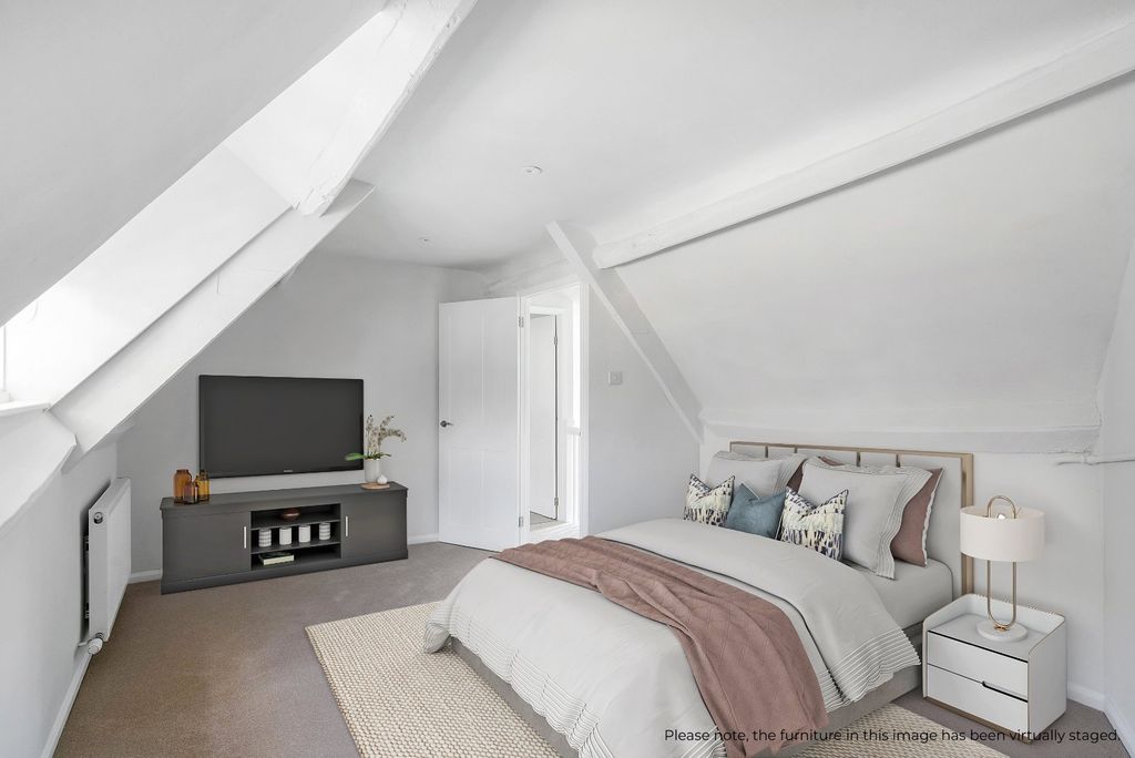 Additional image 17 of 10 bed town house for salePark Street, Cirencester, Gloucestershire GL7