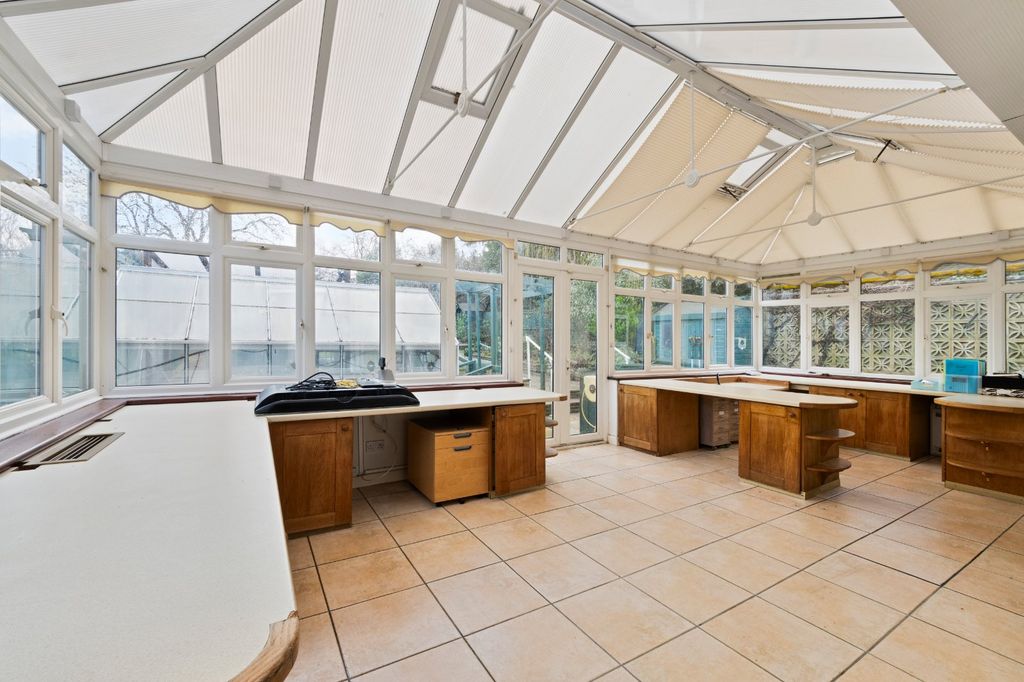 Additional image 15 of 6 bed semi-detached house for saleSalisbury Road, Carshalton SM5
