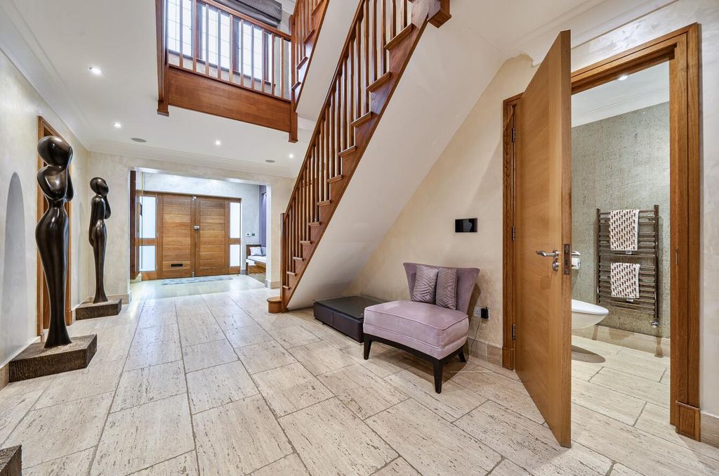 Additional image 2 of 5 bed detached house for saleProwse Avenue, Bushey Heath, Bushey WD23
