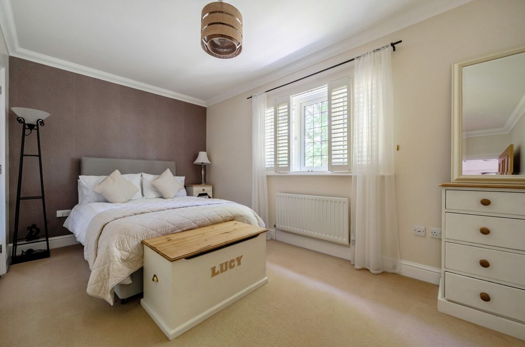 Additional image 22 of 5 bed detached house for saleGolf Drive, Camberley, Surrey GU15