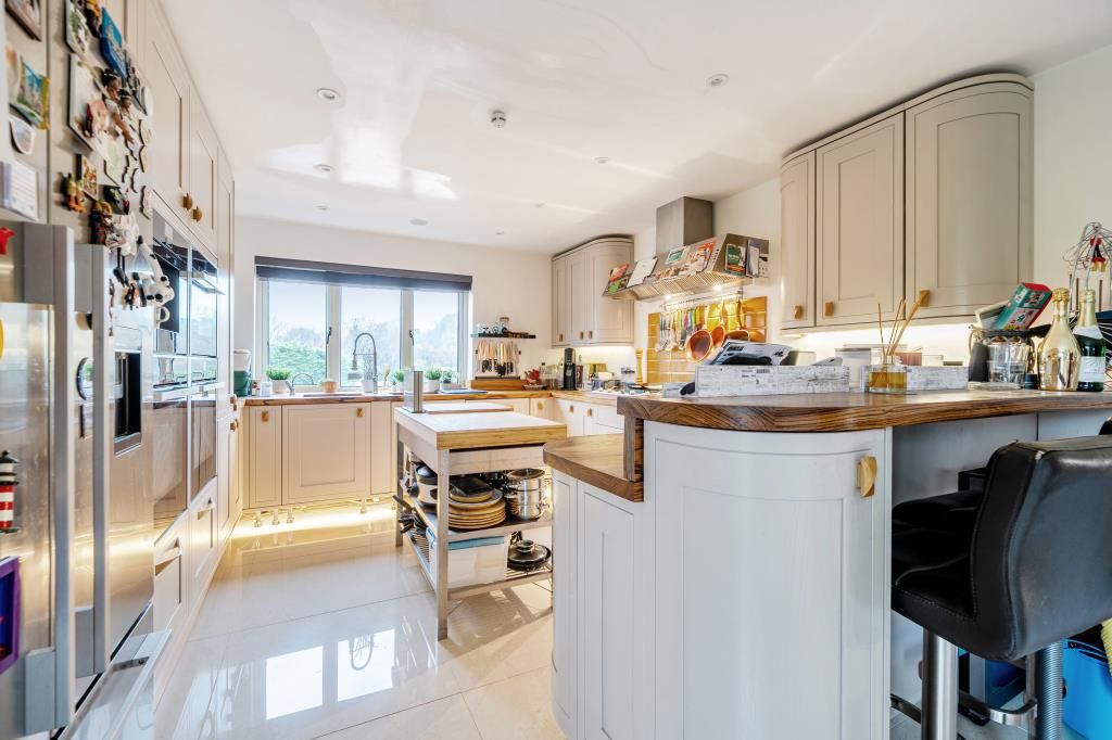 Additional image 6 of 3 bed detached house for salePednor, Buckinghamshire HP5