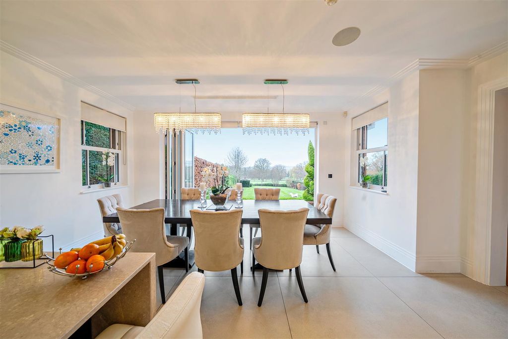 Additional image 14 of 5 bed detached house for saleProwse Avenue, Bushey Heath, Bushey WD23
