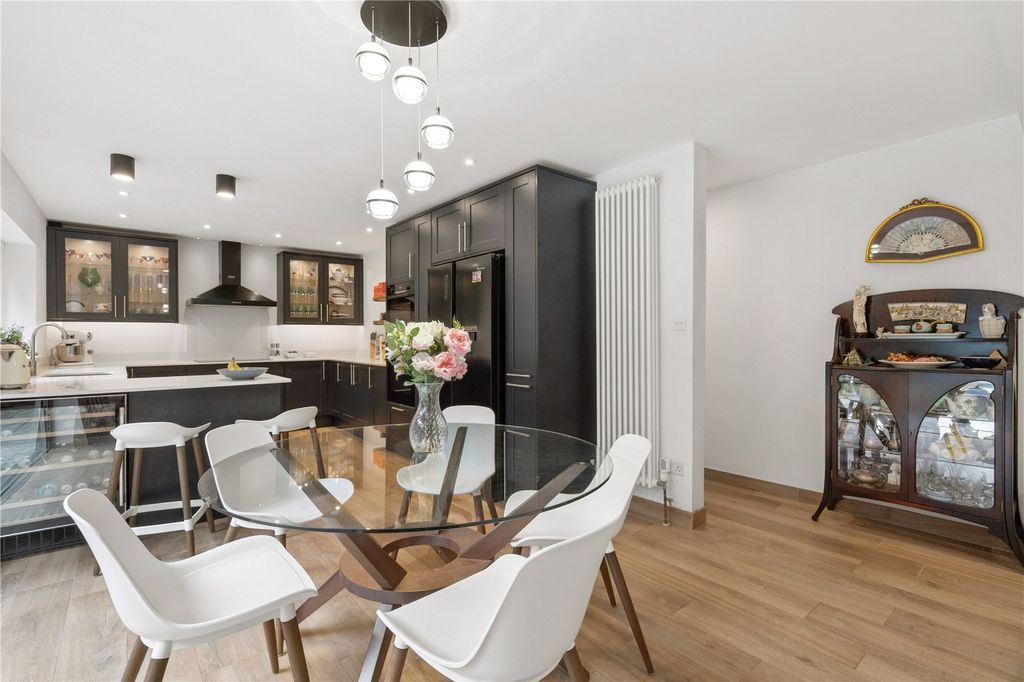Additional image 4 of 5 bed detached house for saleWaverley Drive, Camberley, Surrey GU15