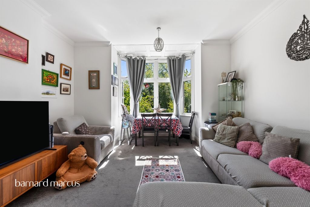 Additional image 5 of 2 bed flat for saleHoneywood Walk, Carshalton SM5