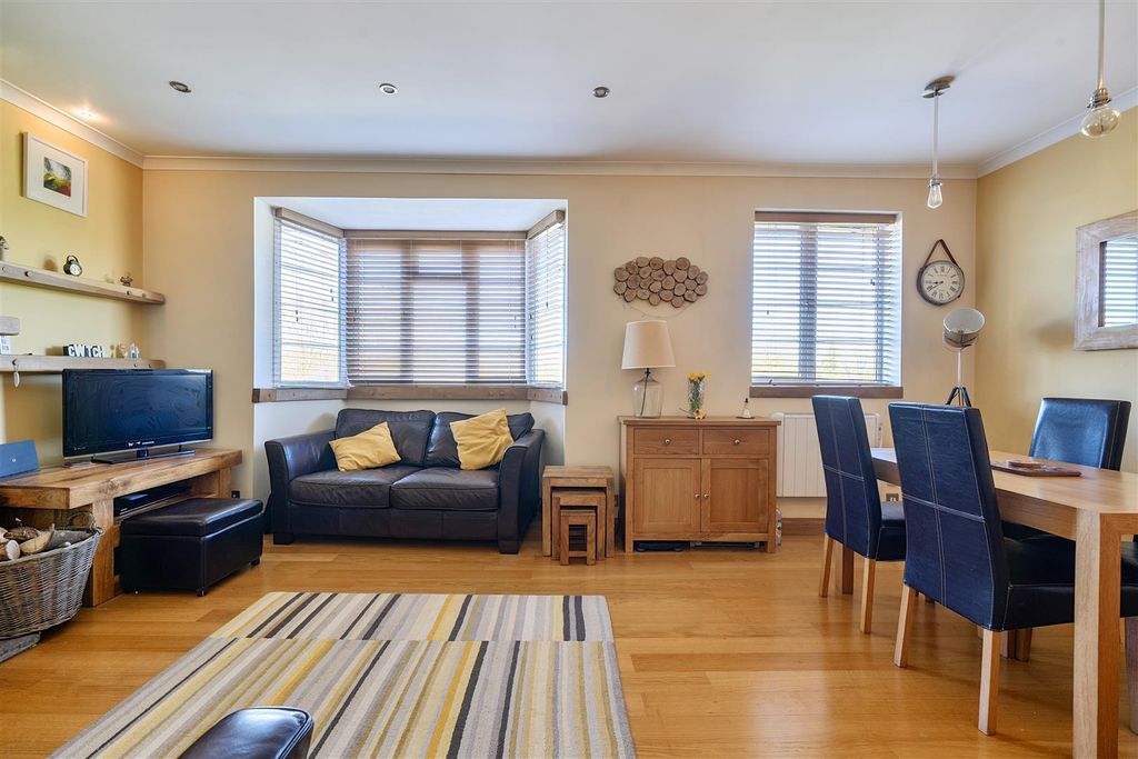 Additional image 16 of 3 bed flat for saleChisenbury Court, East Chisenbury, Pewsey SN9