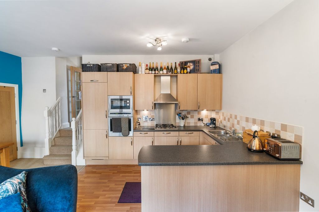 Additional image 6 of 2 bed flat for saleRoyal House, Apartment 9, New Road, Kirkby Lonsdale, Carnforth LA6