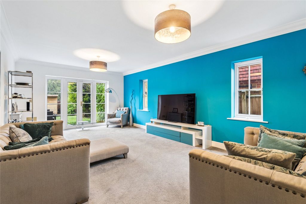 Additional image 2 of 5 bed detached house for saleCedar Close, Chesham HP5