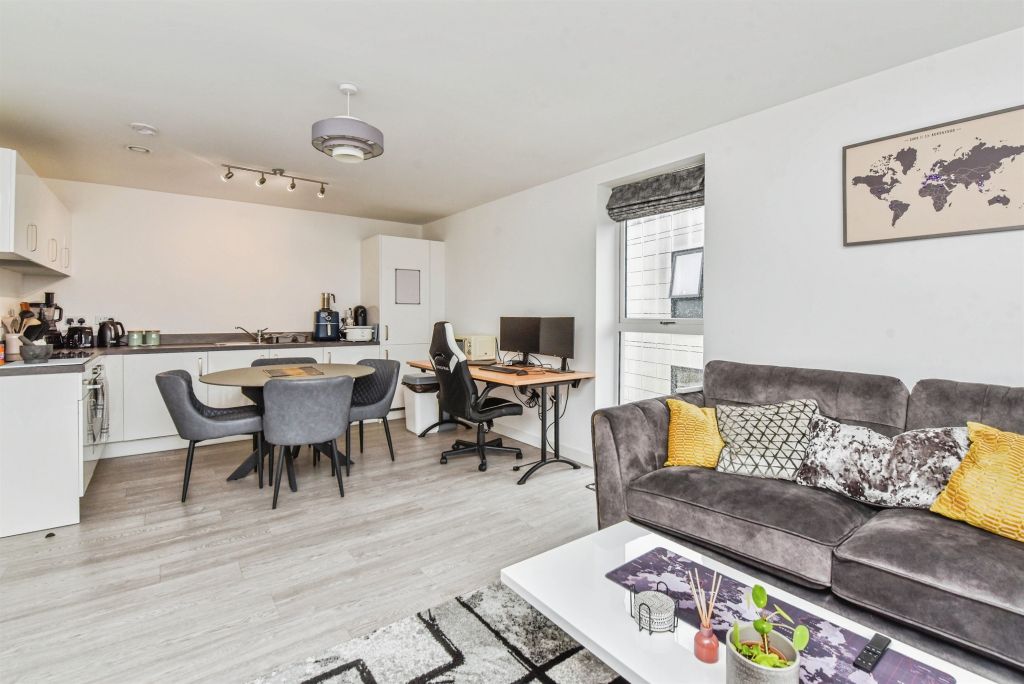 Additional image 3 of 2 bed flat for saleFoundry Lane, Chippenham SN15