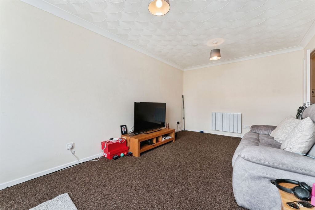 Additional image 6 of 1 bed flat for saleCamargue Drive, March PE15
