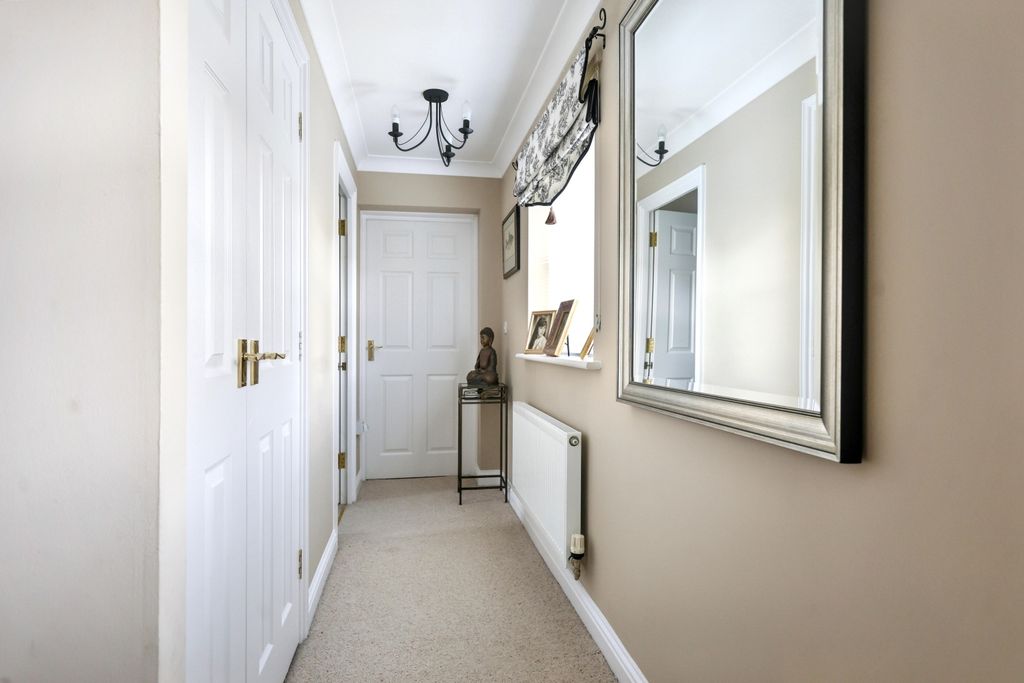 Additional image 7 of 4 bed semi-detached house for sale12 Cherry Tree Way, Carterton OX18