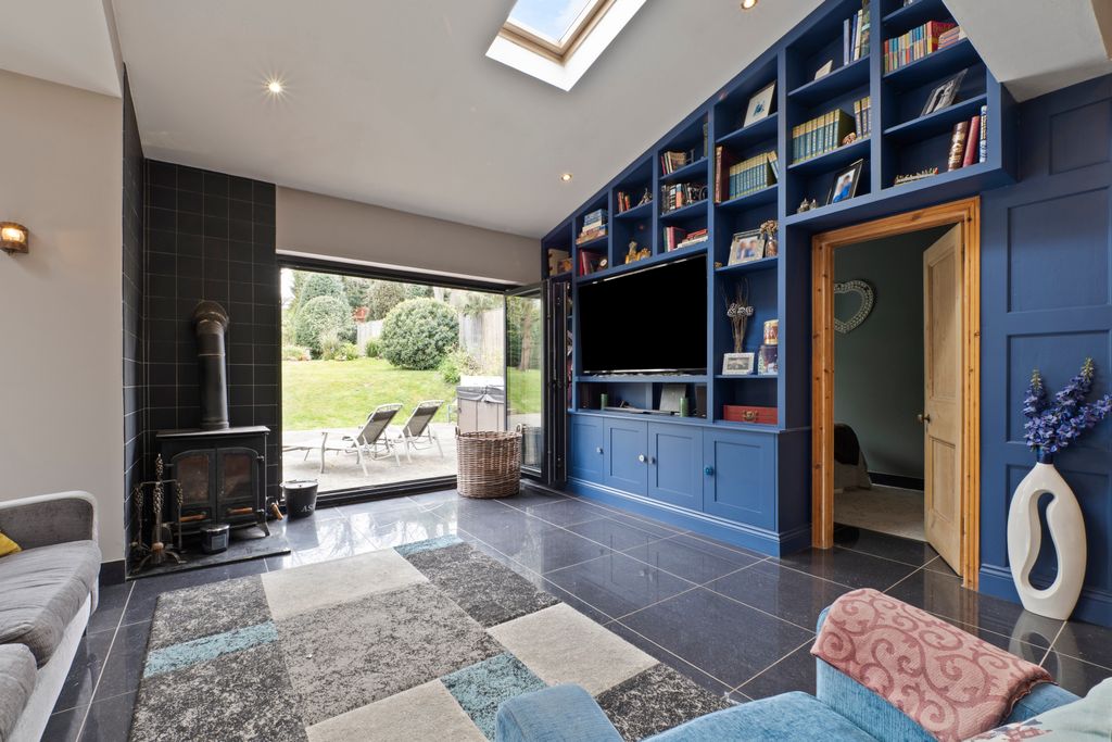 Additional image 5 of 5 bed detached house for saleCarshalton, Surrey SM5