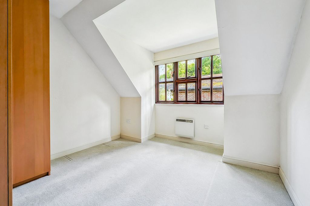 Additional image 12 of 2 bed flat for saleEast Street, Chesham HP5