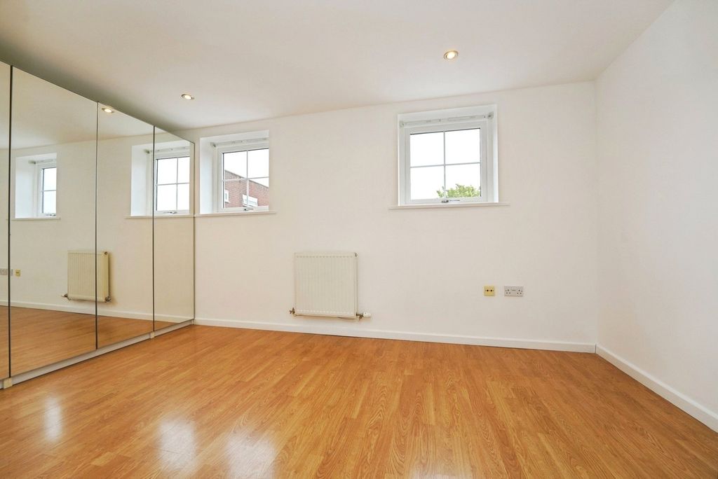Additional image 10 of 2 bed flat for saleLower Leys, Evesham, Worcestershire WR11