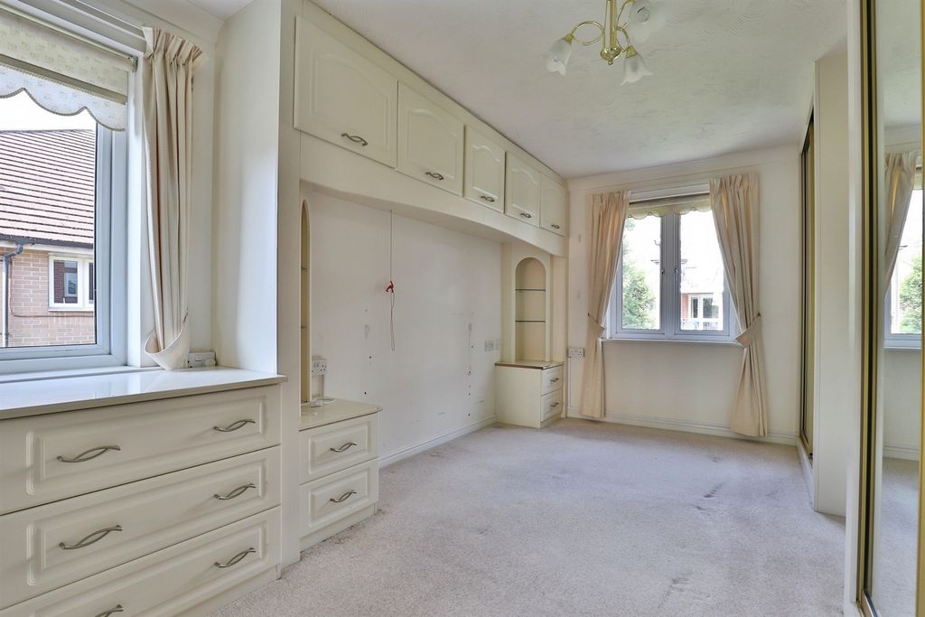 Additional image 5 of 2 bed flat for saleStour Road, Christchurch BH23