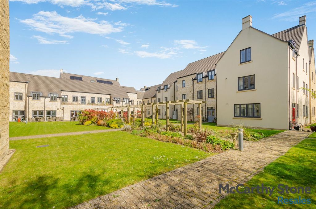 Additional image 25 of 1 bed flat for saleTrinity Road, Chipping Norton, Oxfordshire OX7