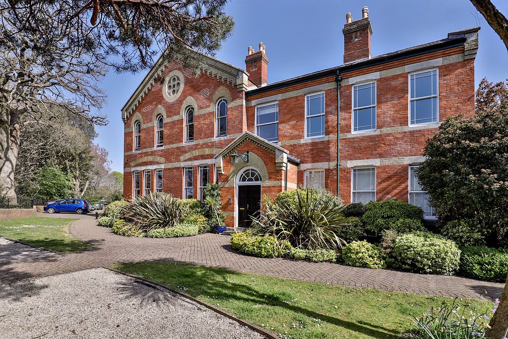 Additional image 22 of 3 bed flat for saleDragoon Way, Christchurch BH23