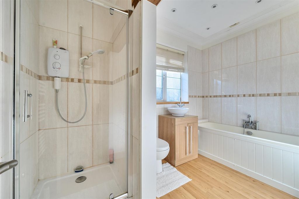 Additional image 15 of 3 bed flat for saleChisenbury Court, East Chisenbury, Pewsey SN9