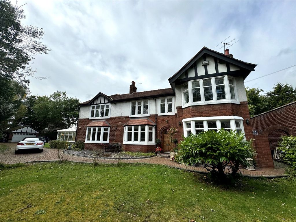 6 bed detached house for saleGreenfield Crescent, Chester, Cheshire CH2