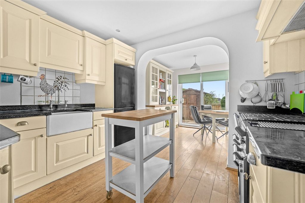 Additional image 4 of 4 bed detached house for saleWebb Crescent, Chipping Norton, Oxfordshire OX7