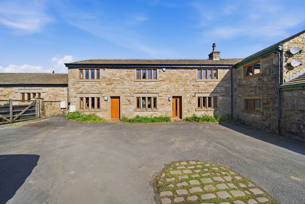 Additional image 25 of 4 bed barn conversion for saleGlen View Road, Burnley BB11