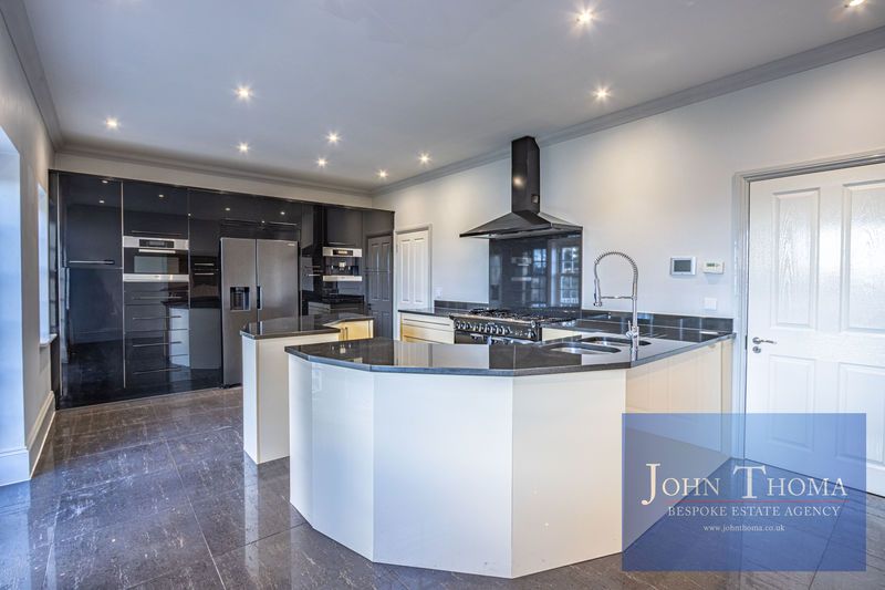 Additional image 6 of 7 bed detached house for saleManor Road, Chigwell IG7