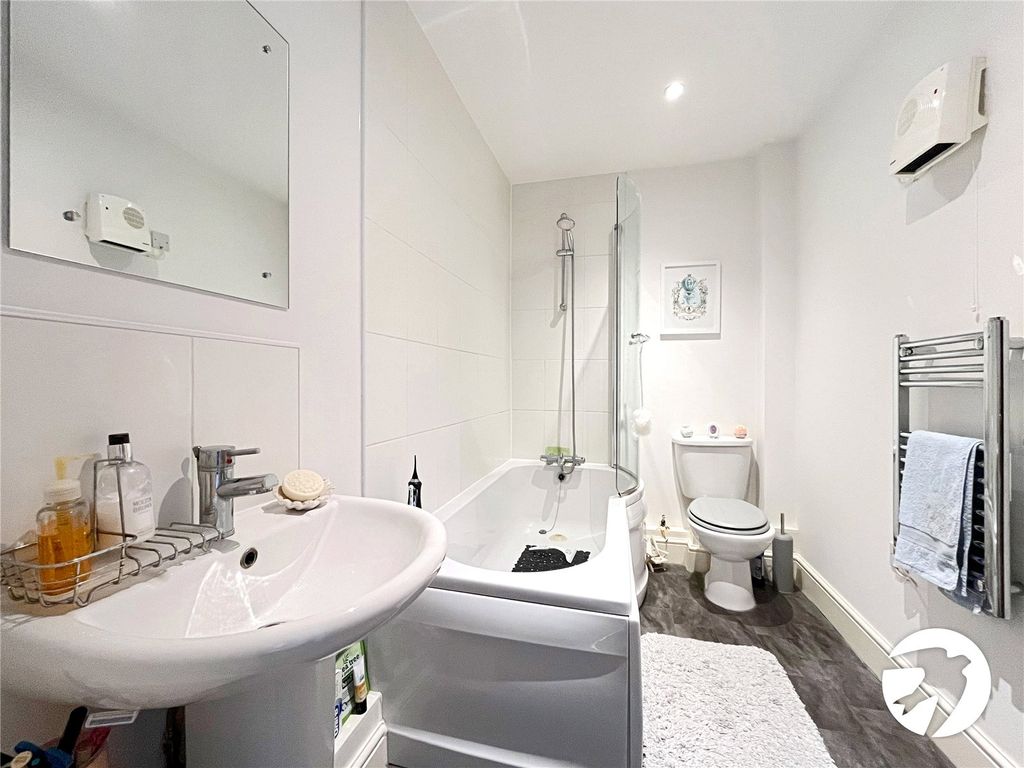 Additional image 4 of 1 bed flat for saleRobertson Villas, 14-17 New Road, Rochester ME1